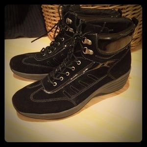 Easy Spirit Anti Gravity Boots